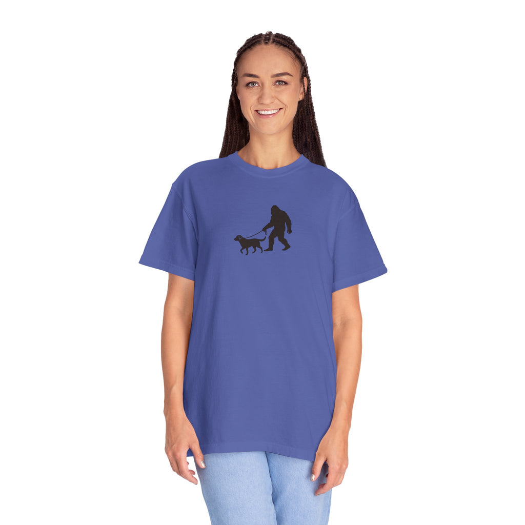 Bigfoot Walking Dog T-Shirt — Sasquatch Silhouette Tee for Cryptid Lovers