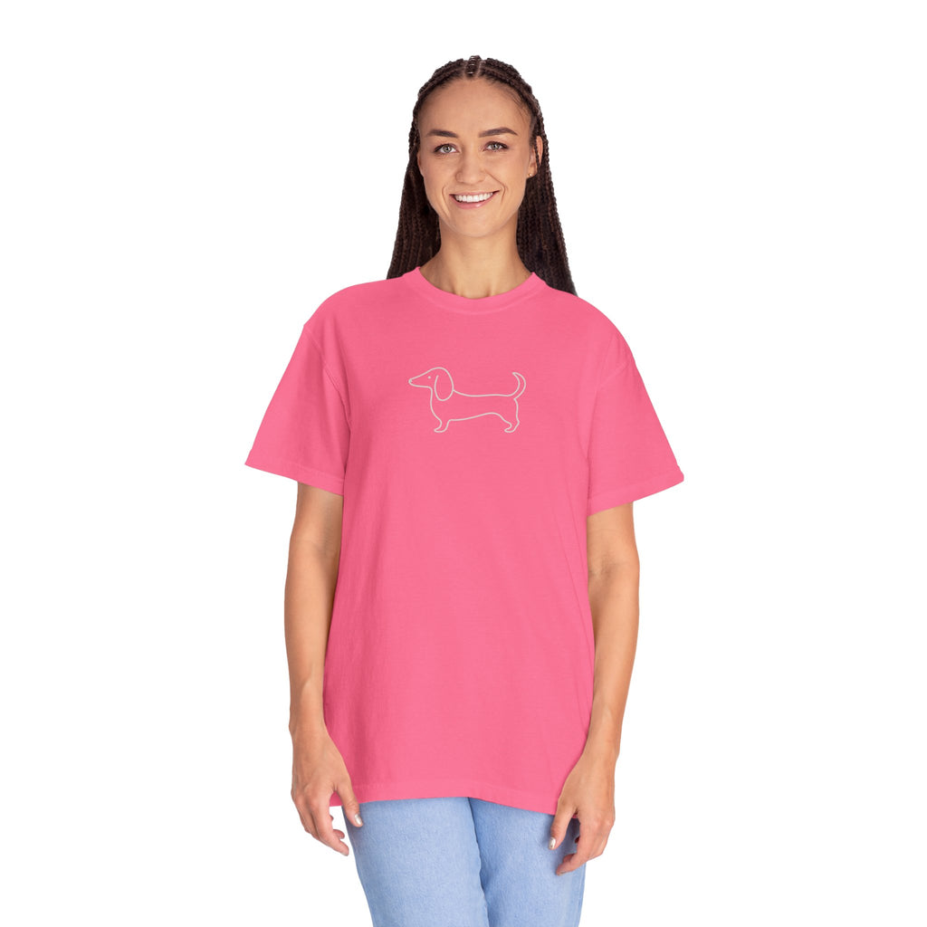 Dachshund Outline Tee — Minimal Dog Lover T-Shirt